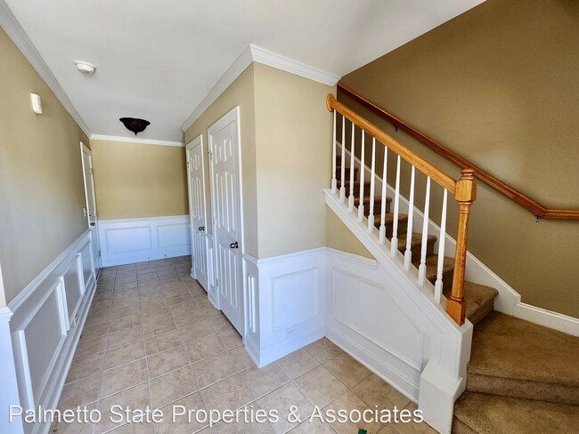 Building Photo - 3 br, 2.5 bath House - 3672 Bagley Drive