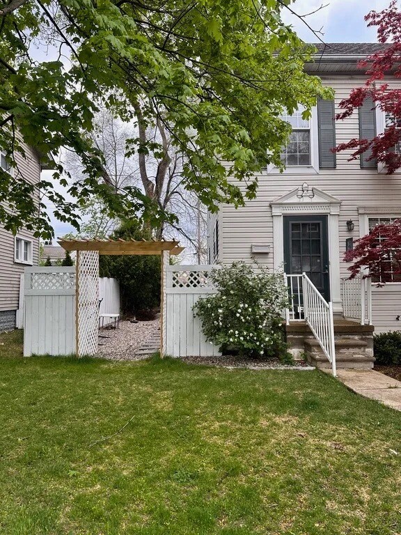 Foto del edificio - 1471 Bird Ave