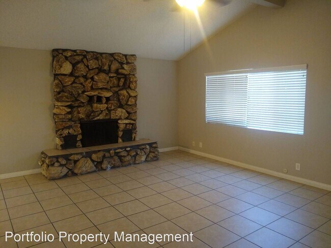 Building Photo - 3 br, 2 bath House - 2320 PINON SPRINGS CIR