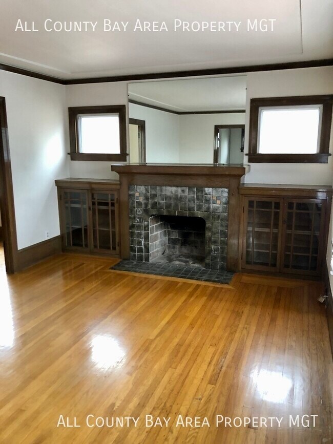 Building Photo - Charming Oakland Home ready for move in