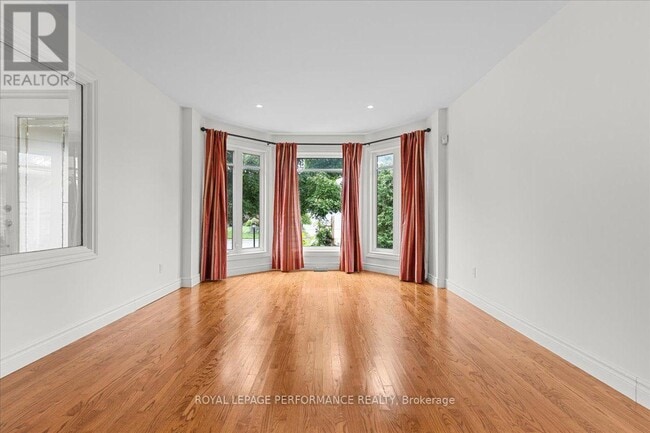 Building Photo - 4 Wellsmere Ct