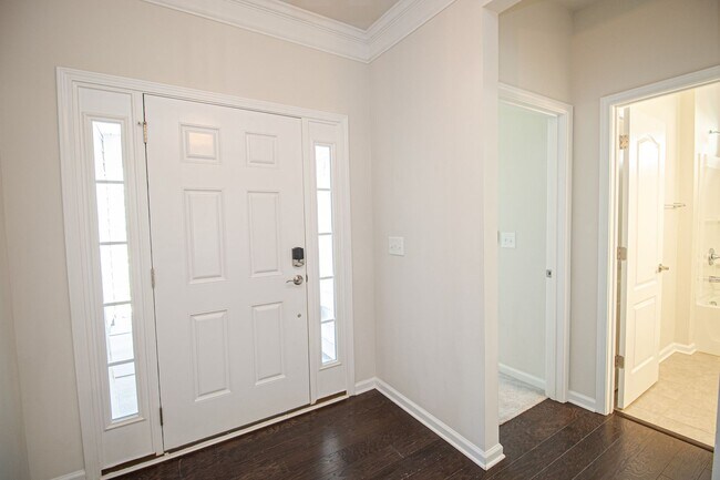 Foto del edificio - (Coming Soon, June 1st) Luxury 1.5 Story w...