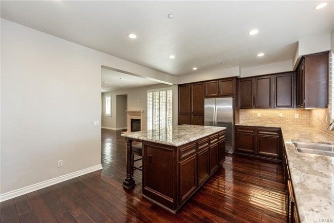 Building Photo - 8 Bluefin Ct