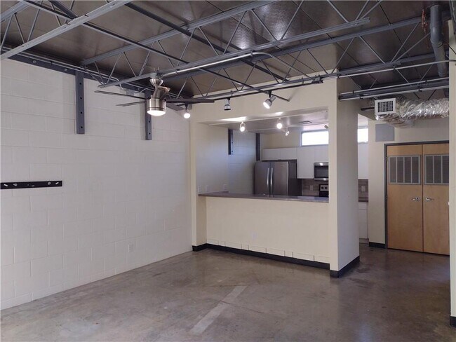 Building Photo - 4801 S Congress Ave