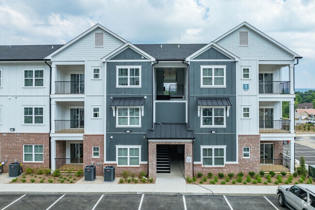 Building Photo - Riverstone Apartments