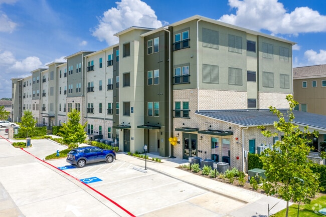Building Photo - Knoll Street Crossing - 55+ Living