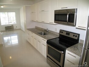 Building Photo - 540 74th St