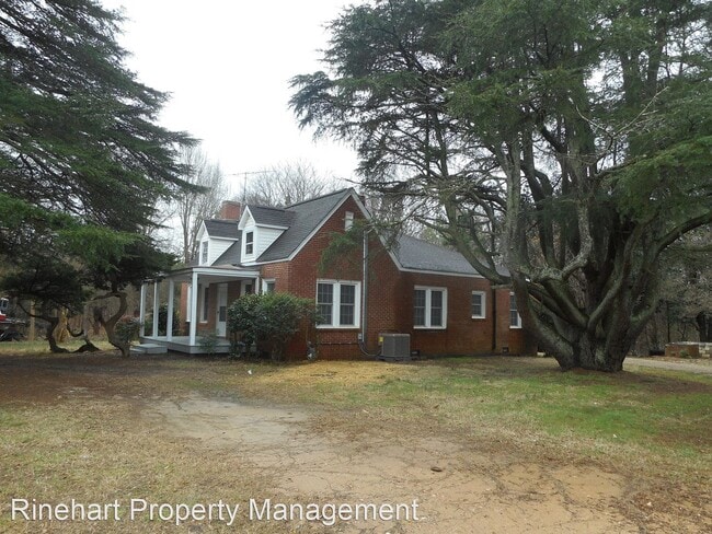 Building Photo - 3 br, 1 bath House - 911 Shady Oak Lane