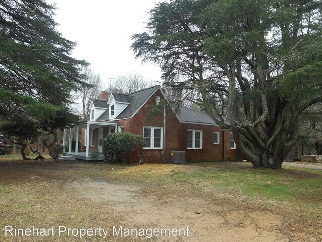 Foto del edificio - 3 br, 1 bath House - 911 Shady Oak Lane