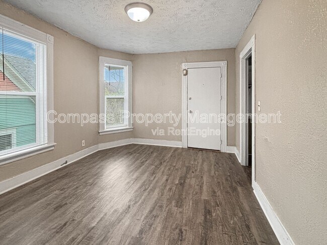 Foto del edificio - 716 Kellogg St SE