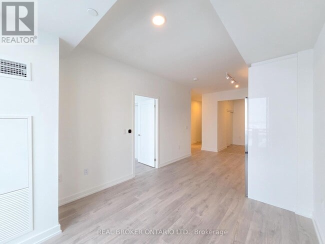 Building Photo - 9763 Markham Rd