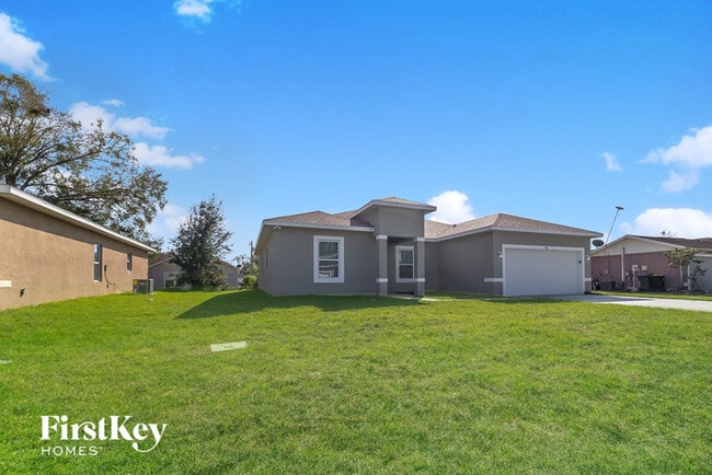 Building Photo - 745 Caribou Dr