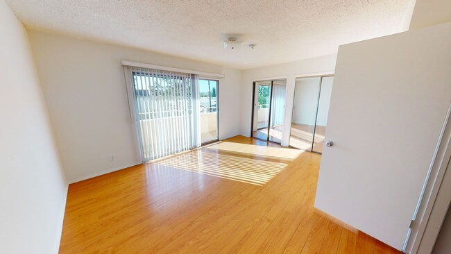 Interior Photo - Encino Towers