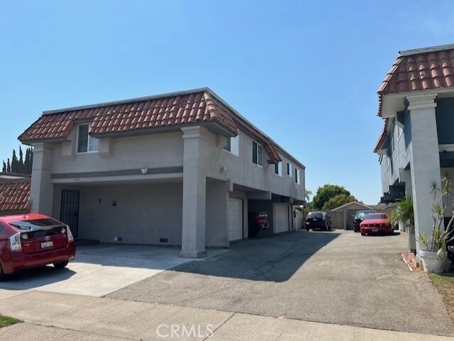 Building Photo - 820 N Adele St