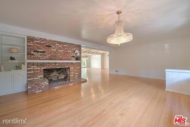 Foto del edificio - 4539 Hayvenhurst Ave