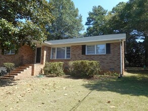 Building Photo - 1042 Westover Cir