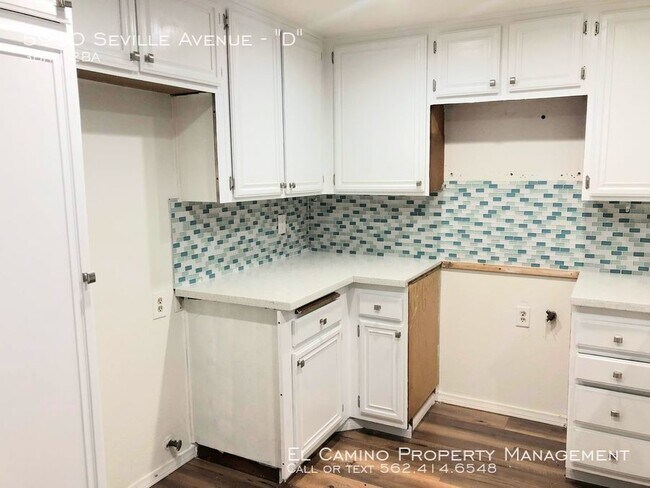 Building Photo - Beautiful Townhouse - Huntington Park