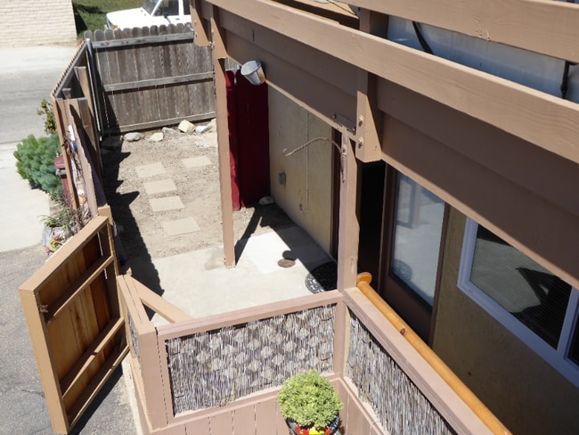 Building Photo - 214 Melrose Dr