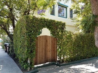 Building Photo - 504 N Sweetzer Ave