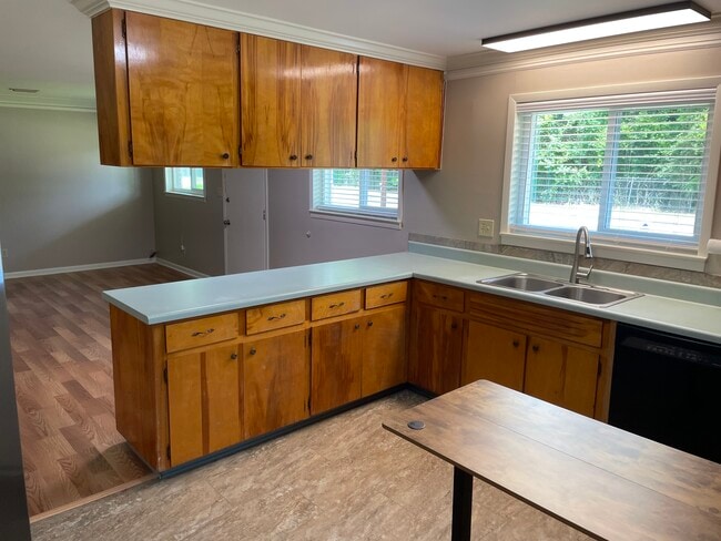 Kitchen/Living Room - 214 Moncrief St