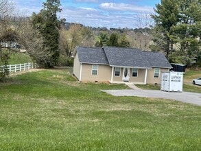 Building Photo - 574 W Hwy 11E