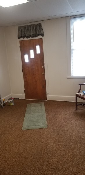 Building Photo - 206R Chestnut St