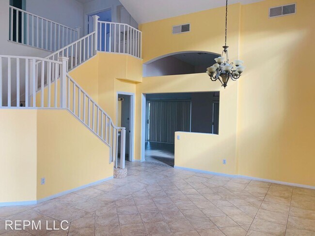 Building Photo - 3344 S Huntington Crest Ct