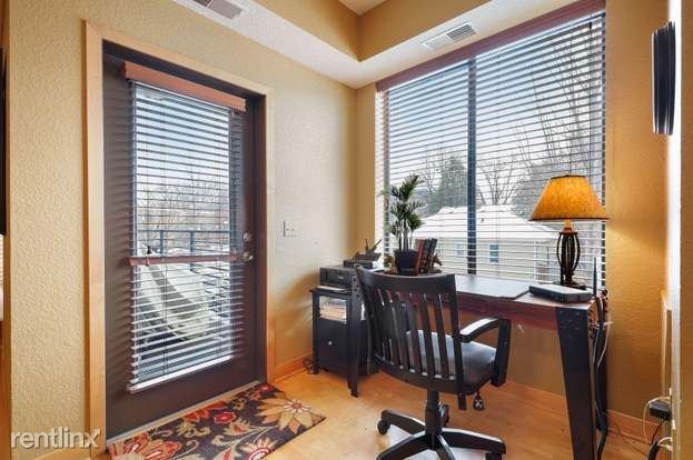 Building Photo - 1 br, 1 bath Condo - 4750 E 53rd St Apt 202