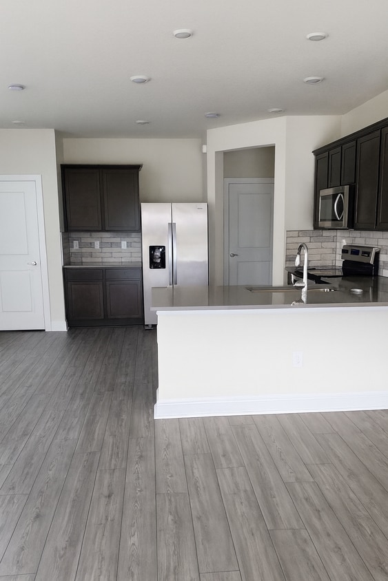 Building Photo - 4758 Kissimmee