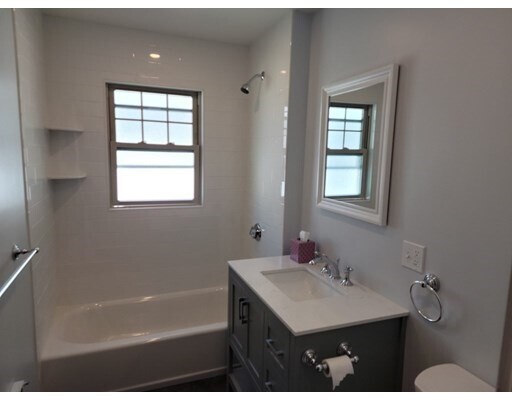 Foto del edificio - 131-133 Fairview Ave