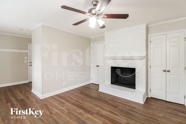 Building Photo - 1102 Pitt Pl