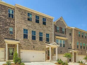 Building Photo - 3537 Hidden Valley Cir