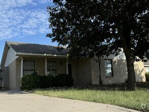 Building Photo - 102 Wendler Ln