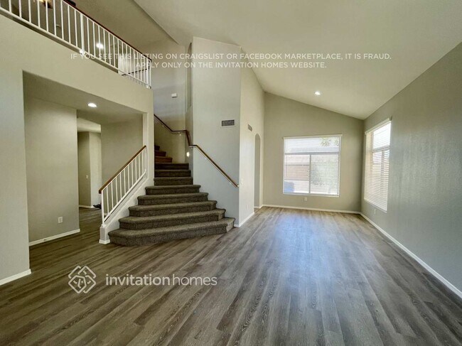 Building Photo - 12931 W Soledad St