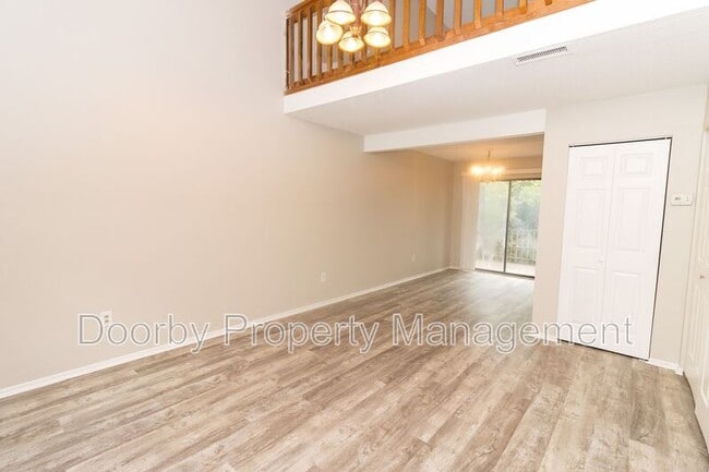 Building Photo - 22 S Germantown Rd