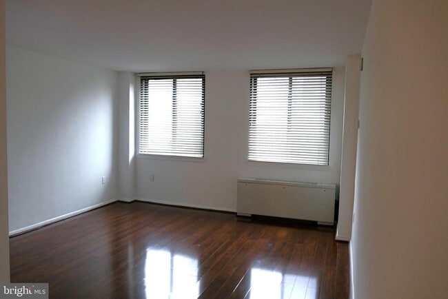 Building Photo - 801 N Pitt St