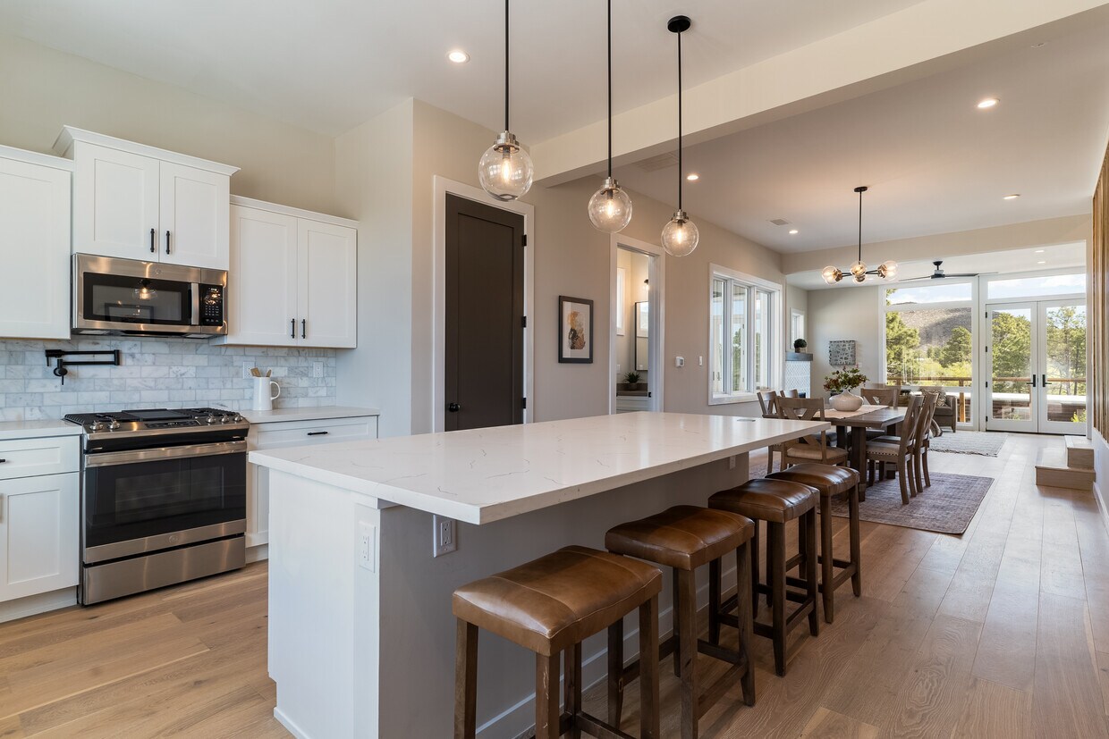 Foto principal - 3880 Bohr St