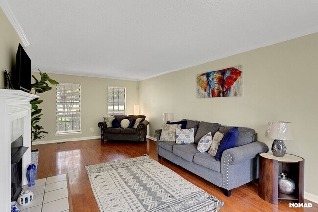 Building Photo - Charming 4BR House in Huntsville
