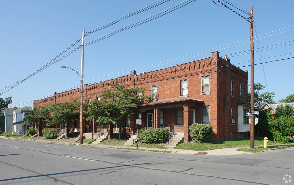 Foto principal - 1107-1121 Summit St