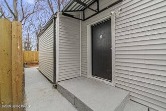 Building Photo - 424 S 22nd St