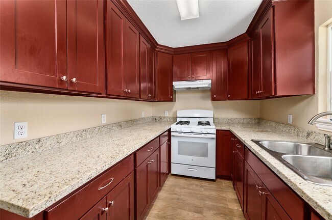 Foto del edificio - 3938 Daphne St