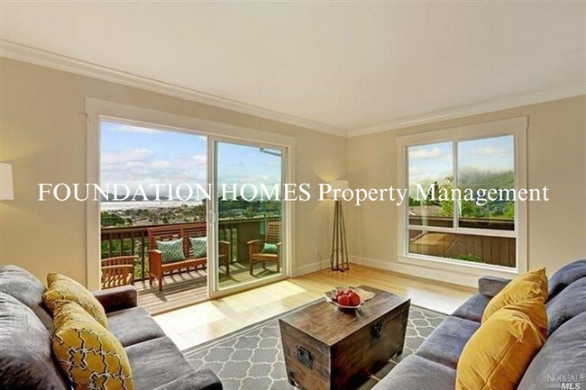 Building Photo - Charming Hillside 3BD/2BA in Sausalito - W...