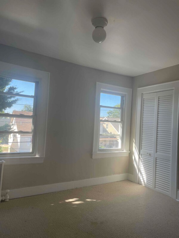 Building Photo - 54 Center St