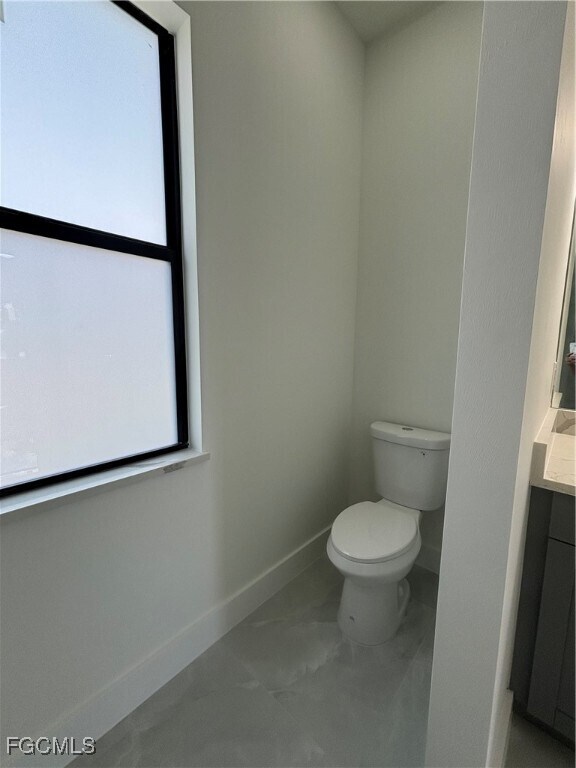 Building Photo - 358 Charwood Ave S