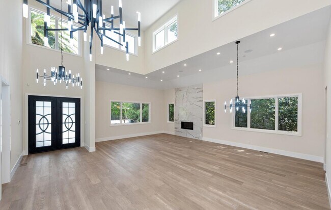 Foto del edificio - 545 Palmer Ln