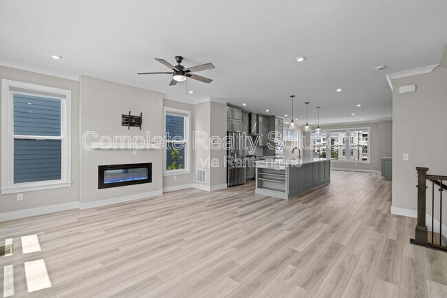 Foto del edificio - 16525 Yellow Wood Dr