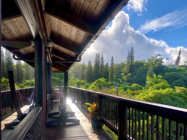 Foto del edificio - 170 Forest Ridge Way
