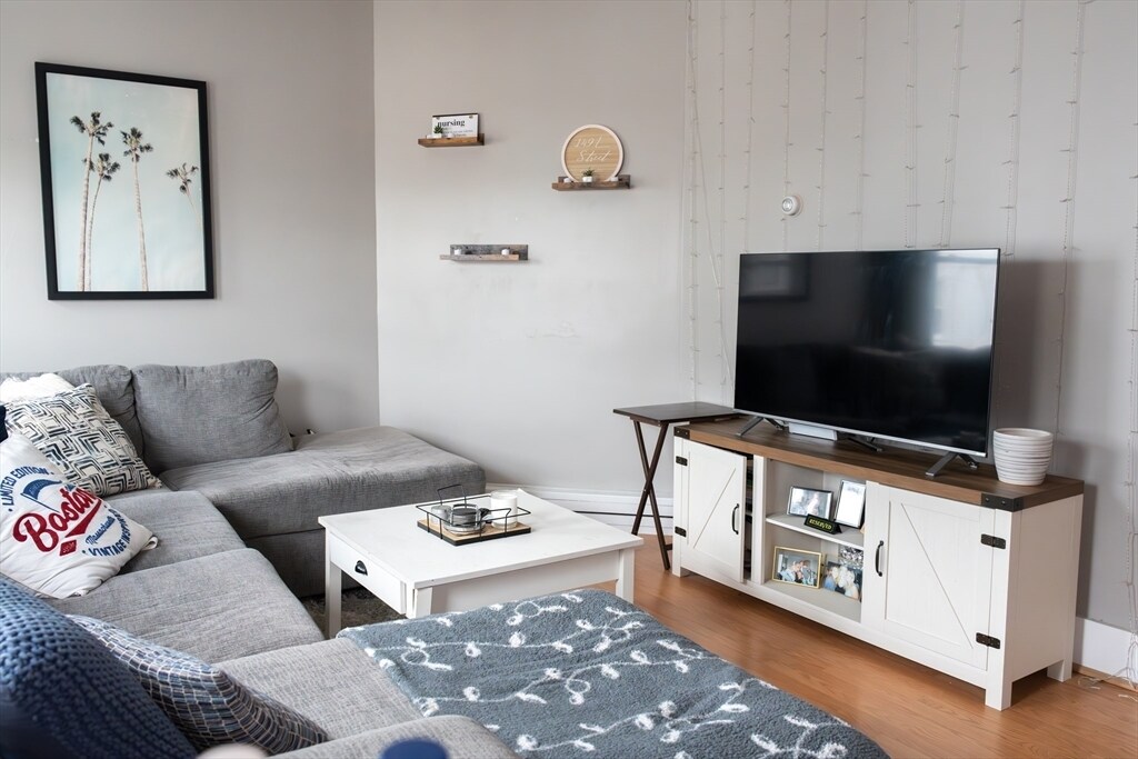Foto principal - 149 L St