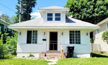 Building Photo - 721 Haney Ave