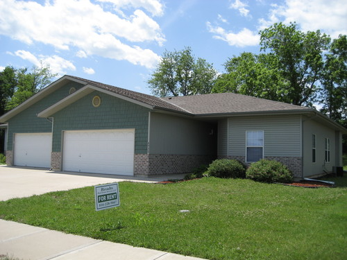 Primary Photo - 4930 Breckenridge Ave